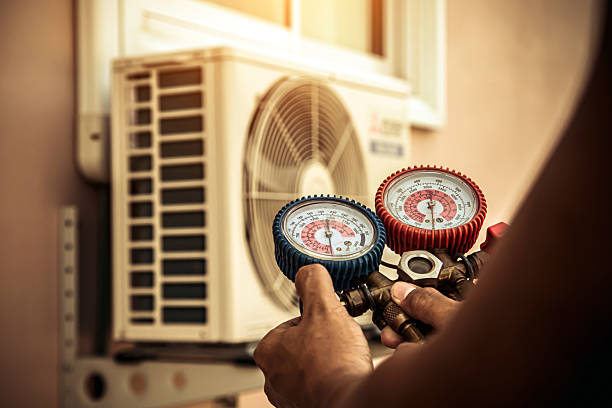 Professional Hvac technician working in Pocono Lake, PA